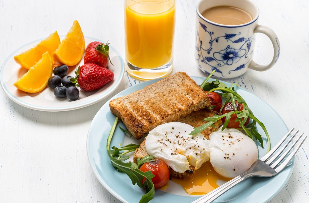 Comer mais no café da manhã irá te emagrecer